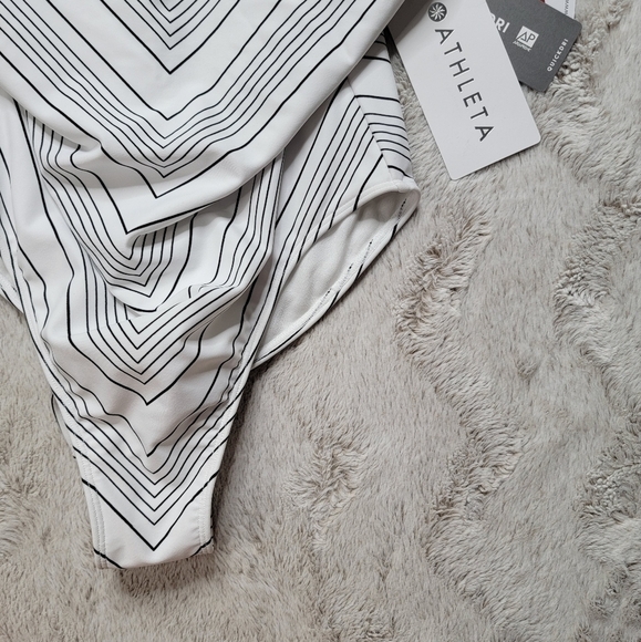 Athleta Chevron High Leg White One Piece Swimsuit NWT Size 34B/C - Picture 3 of 14